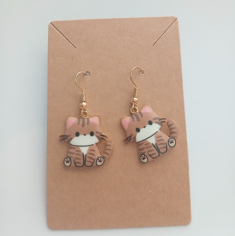 Fashion Jewelry Cute Cat Earrings - Brown and White